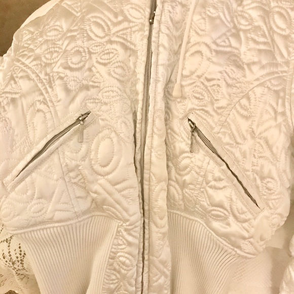 Winter Jacket (Puffer) - Picture 3 of 3